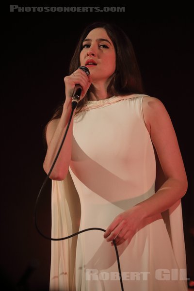 WEYES BLOOD - 2023-02-04 - PARIS - Le Trianon - Natalie Mering